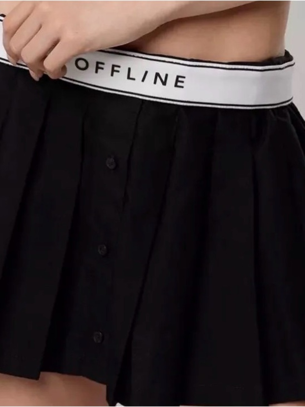 Black Button-Front Pleated Mini Skort - Picture 3 of 4